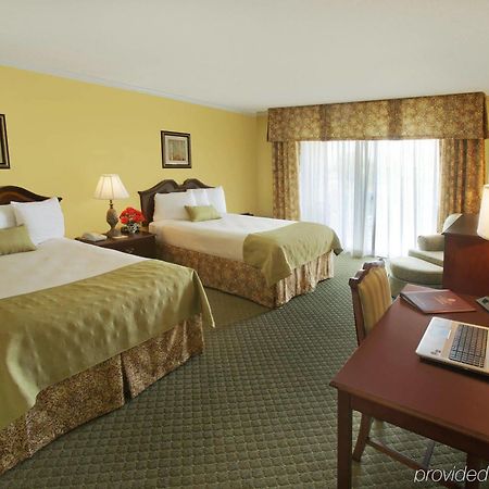 Fredericksburg Hospitality House Hotel Exterior photo